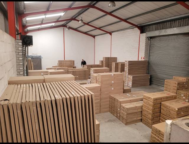 400M² WAREHOUSE TO LET IN EVERITE INDUSTRIA
